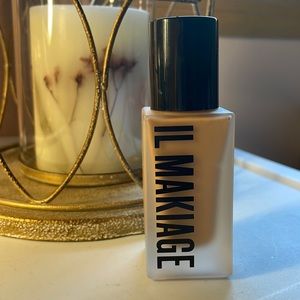 IL Makiage Woke Up Like This Foundation